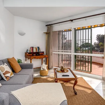 Stunning Calahonda Duplex With Terrace And Pool By Costarentals - Ref 190 דירה
